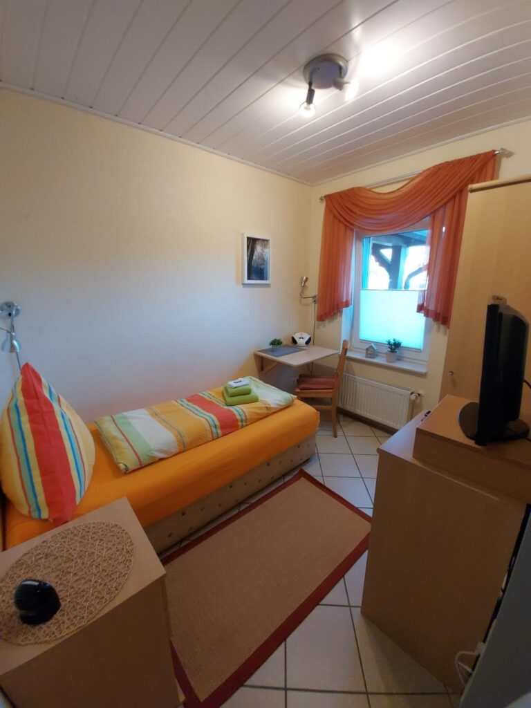 Maiburg *** EG *** 1 Person